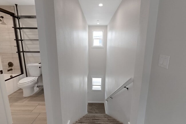 Building Photo - Charming 3BR Townhome in Fraser