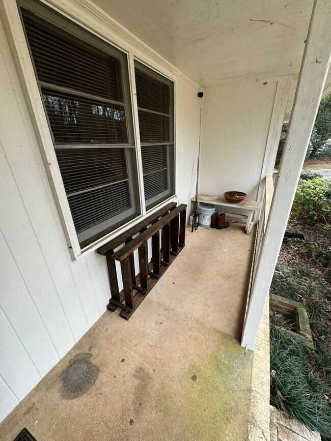 Building Photo - 125 Woody Dr