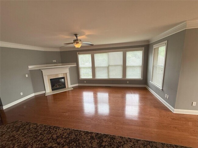 Building Photo - 3730 Clay Ct