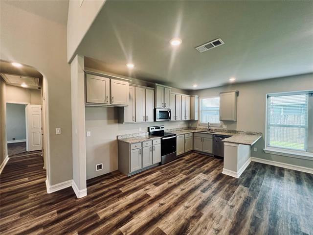 Building Photo - 2305 Bourland St