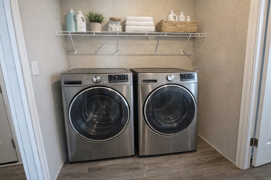 Building Photo - 38037 Chilver Ave