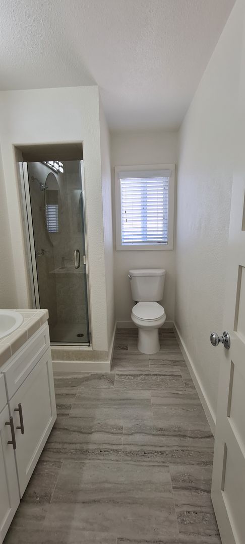 Building Photo - Newly Remodeled 1 Bedroom / Call or text O...