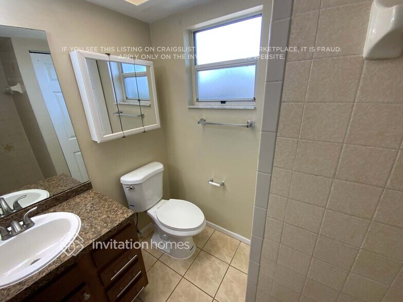 Building Photo - 6227 13th Ave