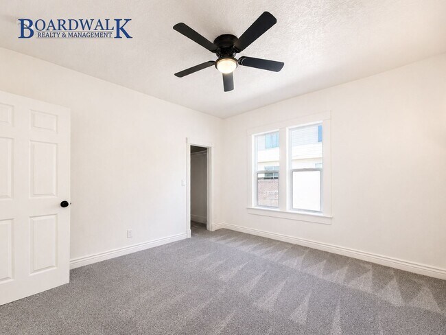 Building Photo - 3396 S 900 E