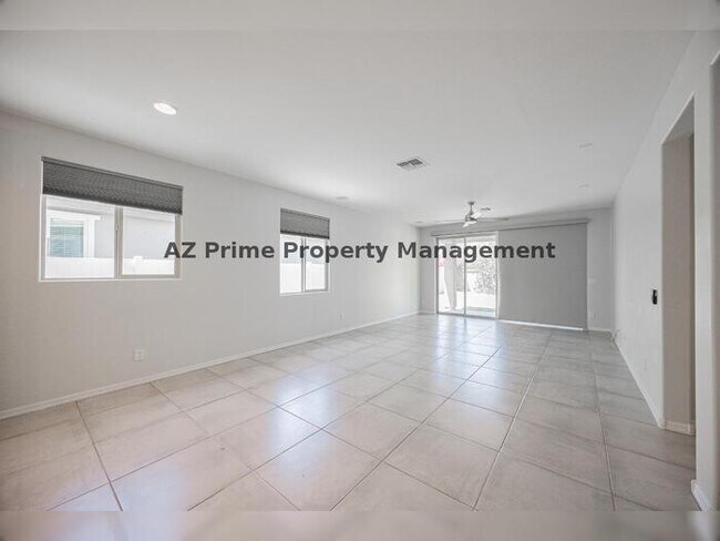 Building Photo - 6412 S 24th Pl
