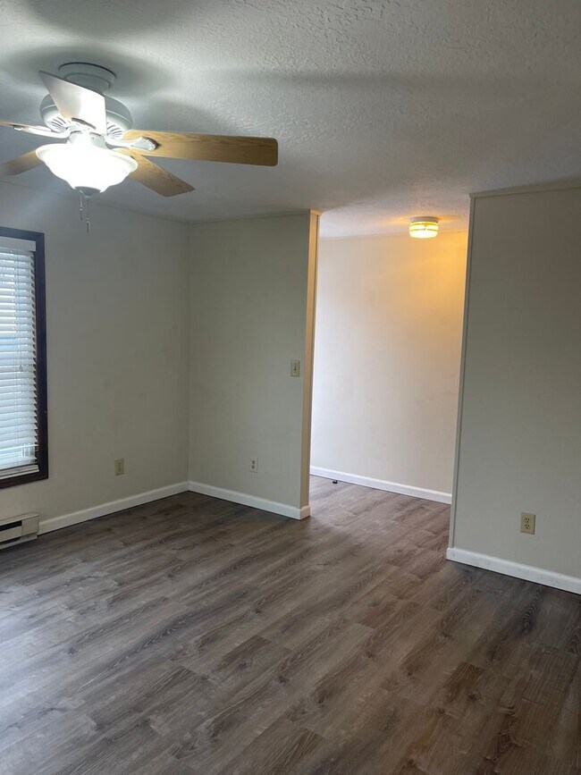 Building Photo - Duplex