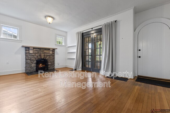Building Photo - 1041 Fontaine Rd
