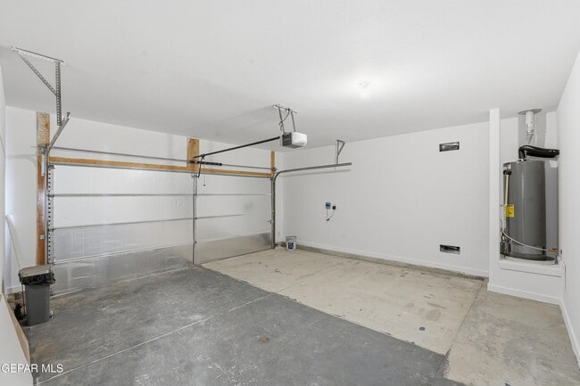 Building Photo - 3917 Desert Bluff Dr
