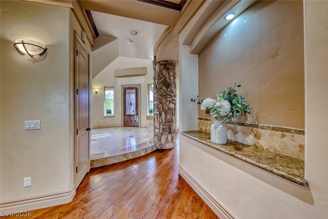 Building Photo - 905 Rhyolite Terrace