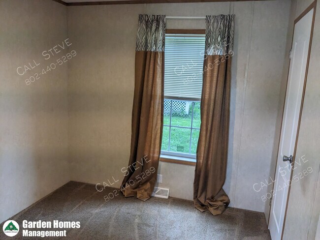 Building Photo - 186 Abbott St