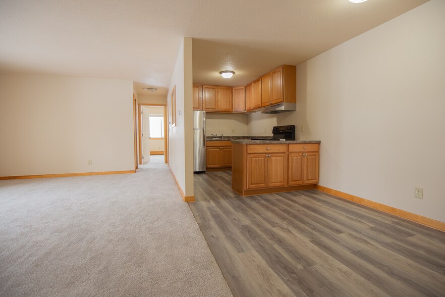 2061 McKnight Rd - 211-1.jpg - Aspen Village