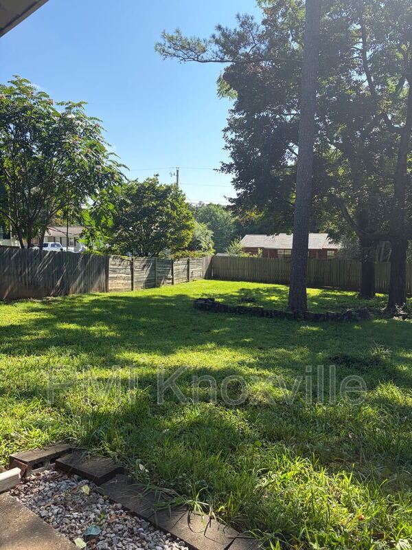 Building Photo - 4100 Abercorn Rd