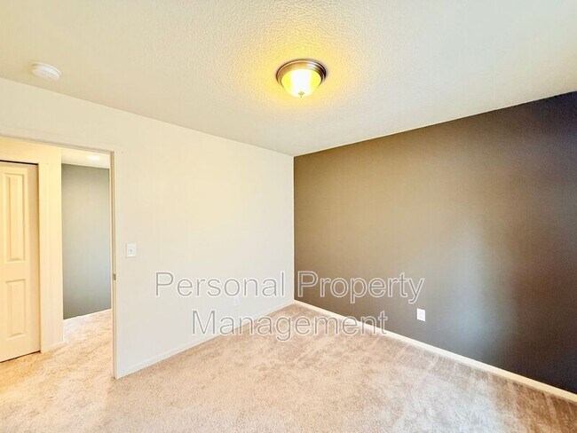 Building Photo - 1329 NE 72nd Way