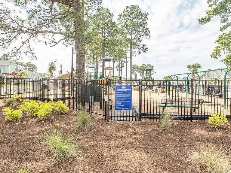 Building Photo - 7100 Shooting Star Way