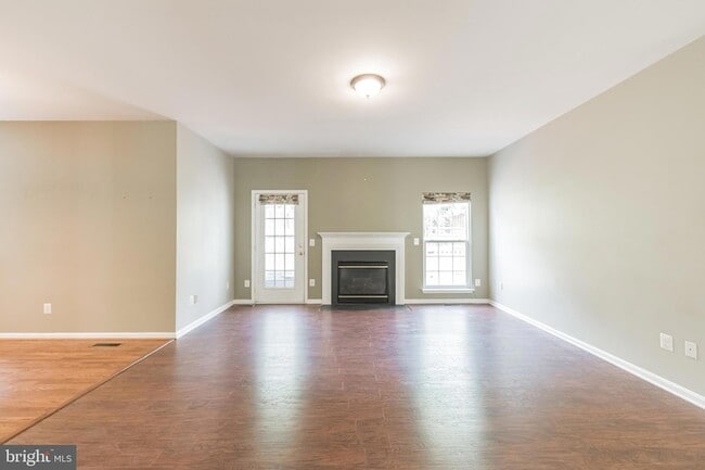 Building Photo - 43137 Binkley Cir