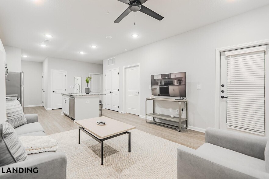 Building Photo - 1650 Harris Hill Rd