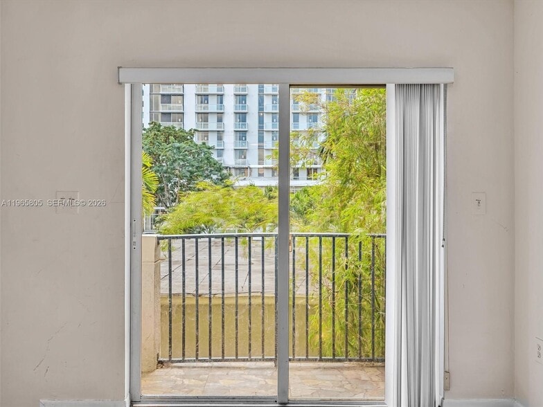 Building Photo - 240 SW 15th Rd