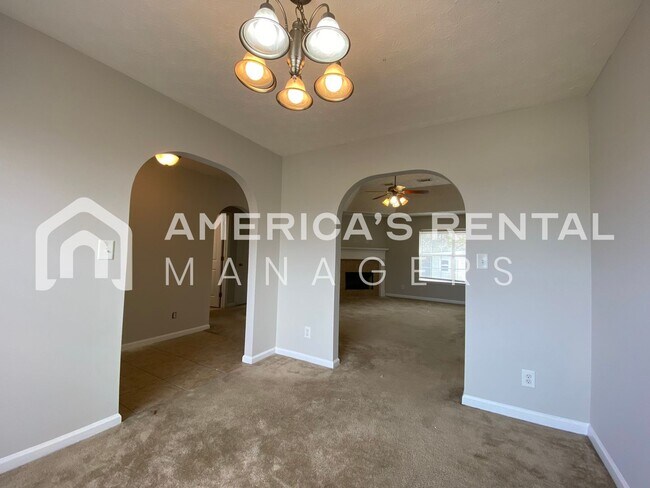 Building Photo - Home for Rent in Montgomery with Fenced in Backyard!!! New LVP Flooring! View with 48 Hours Notic...
