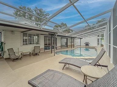 Building Photo - Riverside Heights Pool Home | Across from the Hillsborough River