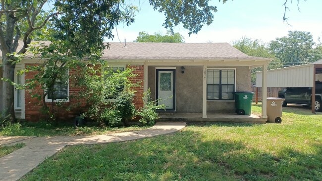 Building Photo - 1817 W Ave K
