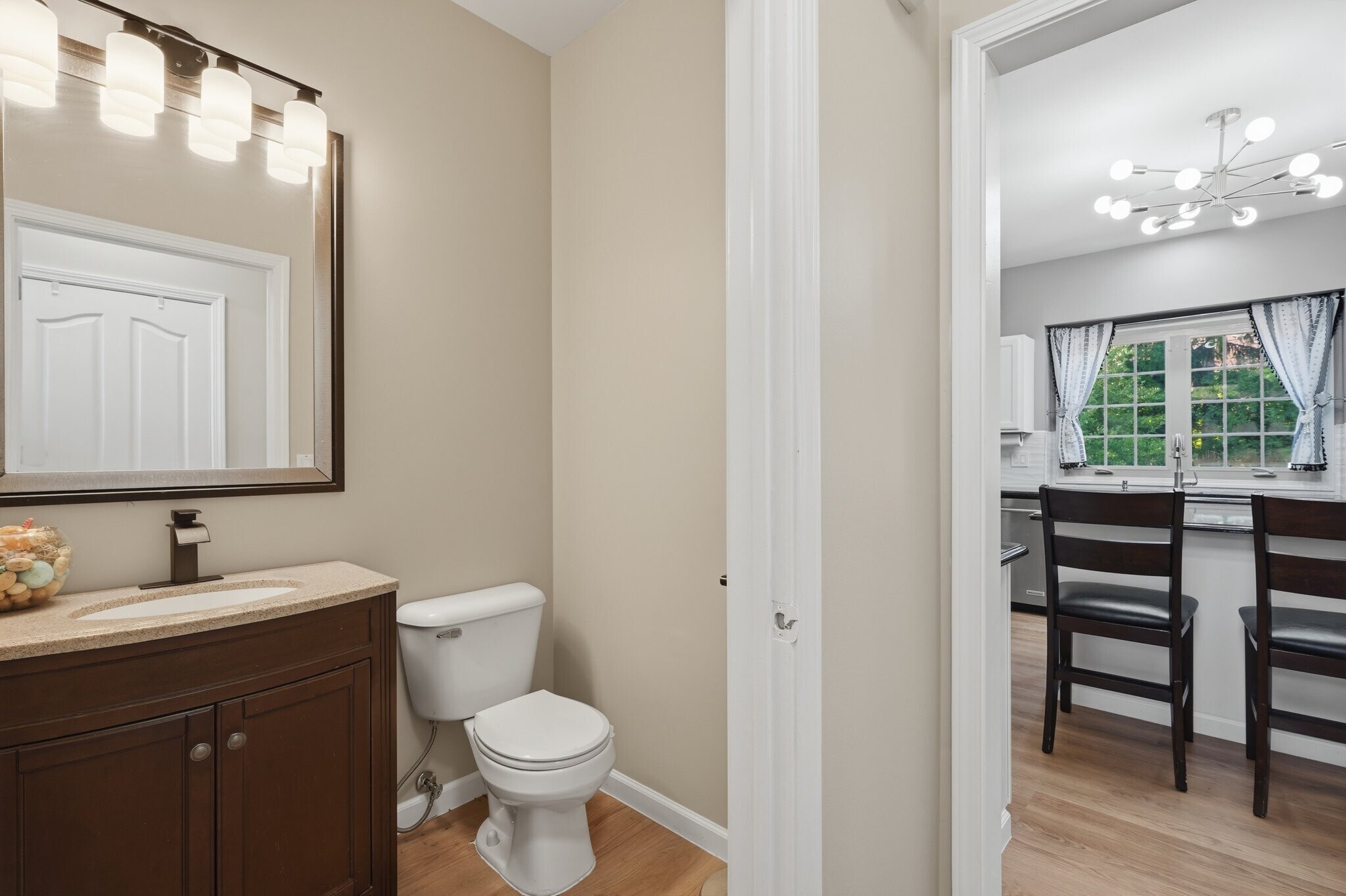 Building Photo - 44525 Fenwick Dr