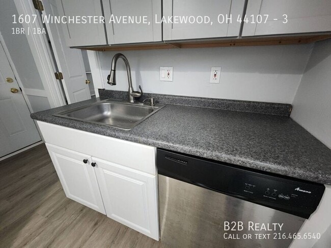 Building Photo - 1607 Winchester Ave