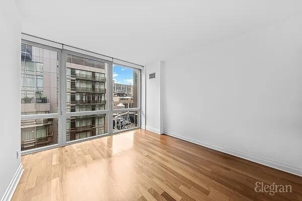 Building Photo - 39 E 29th St