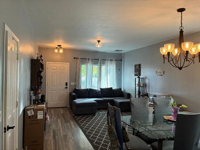 Building Photo - 9226 N 182nd Dr