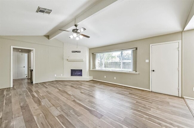 Building Photo - 5347 Lincoln Green Dr