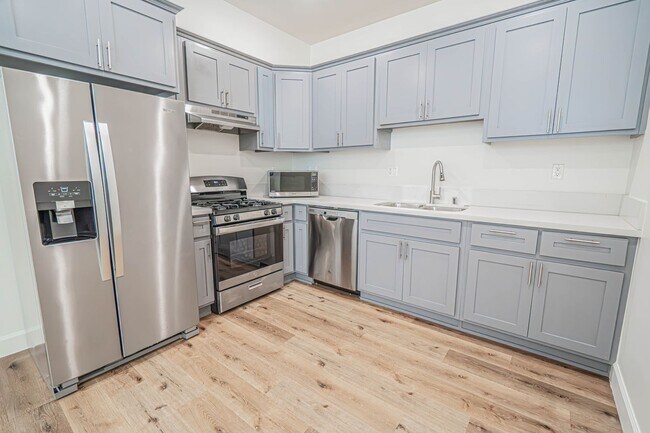 Building Photo - Beautiful 1-Bedroom Home with a Private Office Space and Modern Upgrades!
