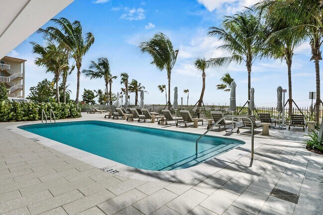 Building Photo - 900 N Ocean Blvd