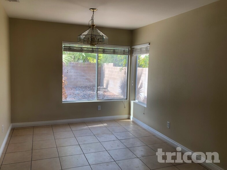 Building Photo - 6941 Wine River Dr