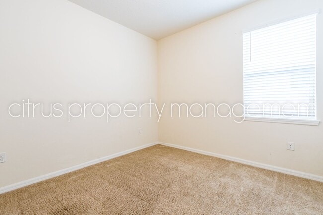 Building Photo - 4/2 Home in Kissimmee