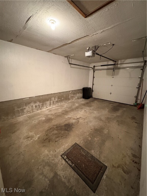 Building Photo - 1182 S Lincoln Ave