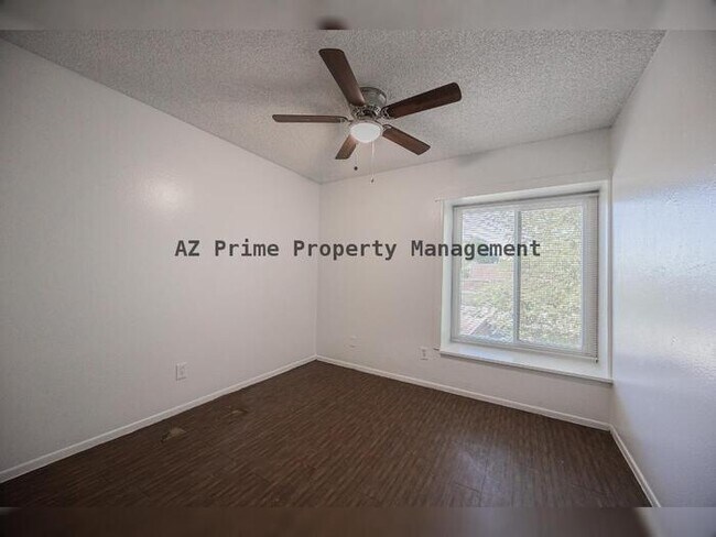 Building Photo - 8445 N 34th Ave