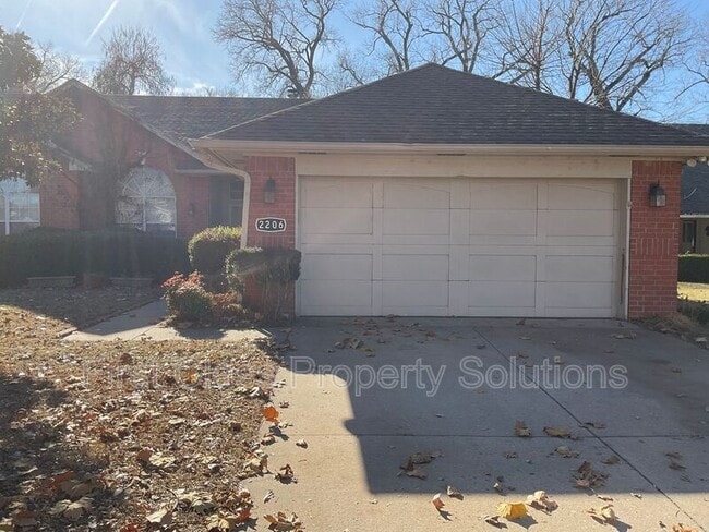 Primary Photo - 2206 Barton St