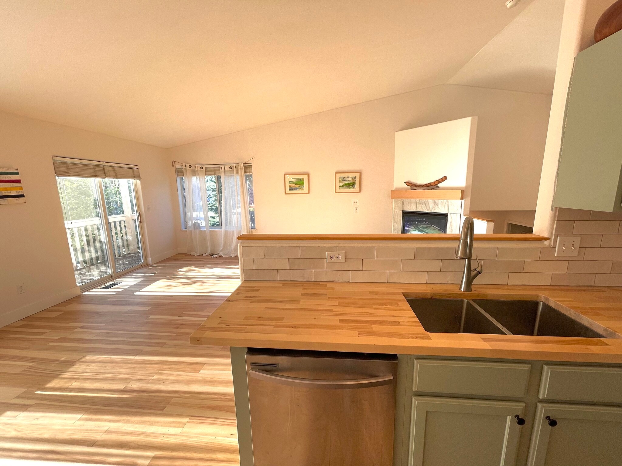 Building Photo - 8930 Northwood Park Cir