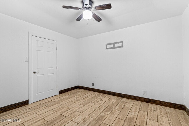 Building Photo - 7716 Wenda Dr