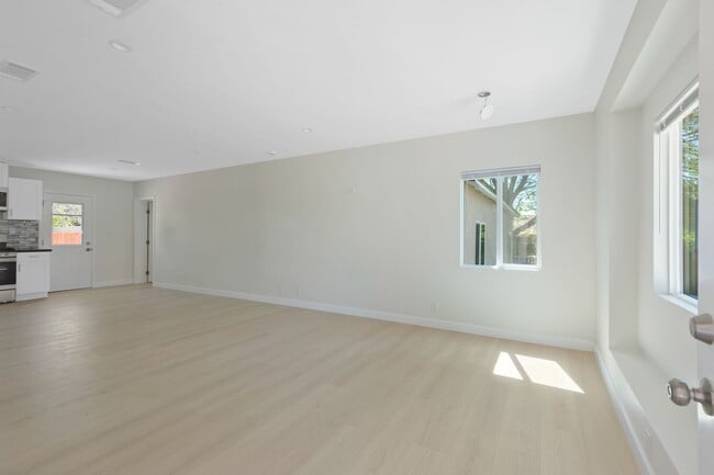 Building Photo - Newly Remodeled 3BD Home Near CSUN with Private Yard