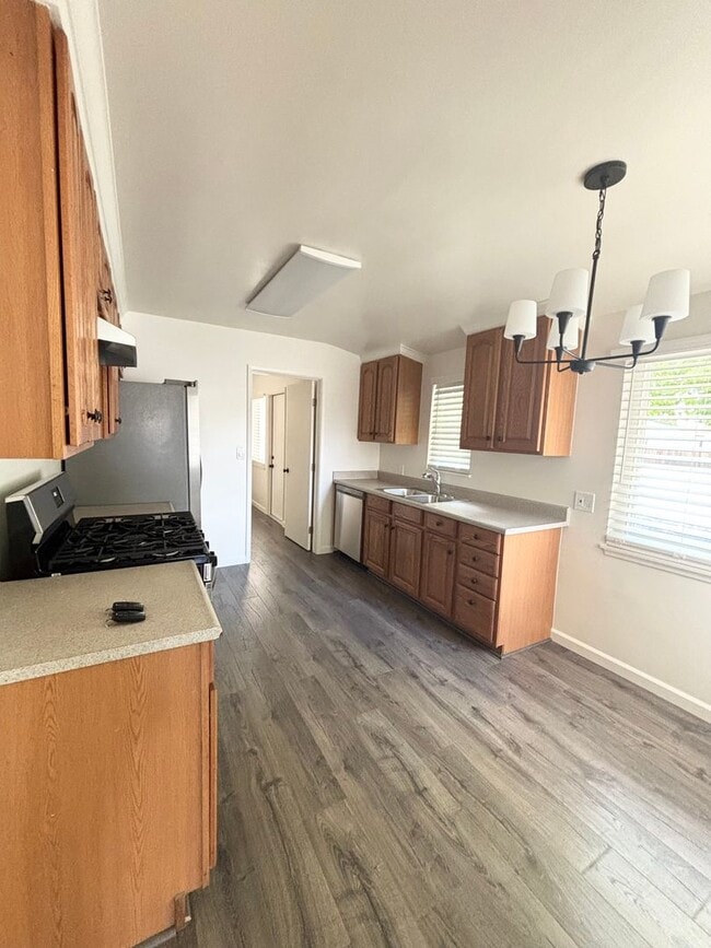 Building Photo - Beautiful 3 Bedroom on the Southside!