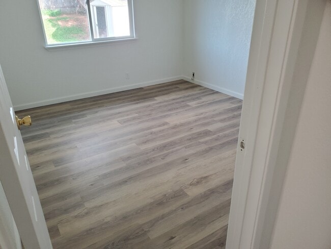 Building Photo - 750 Crosby Ln