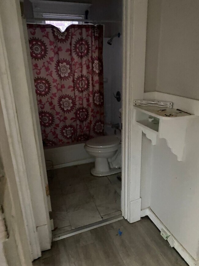 Building Photo - Charming 2BR House in Saint Louis