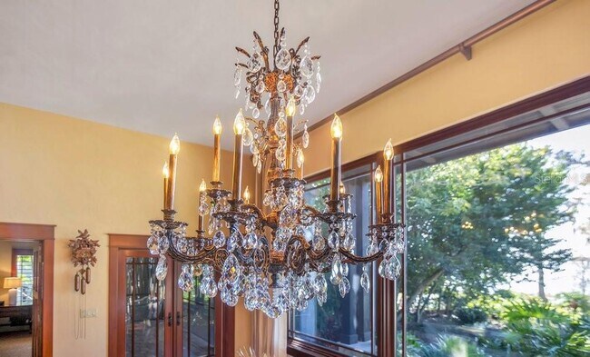 Building Photo - 10577 Down Lakeview Cir