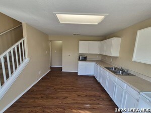 Building Photo - 6623 Highland Grass