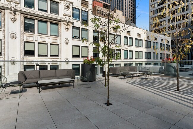 Building Photo - 29 S LaSalle St