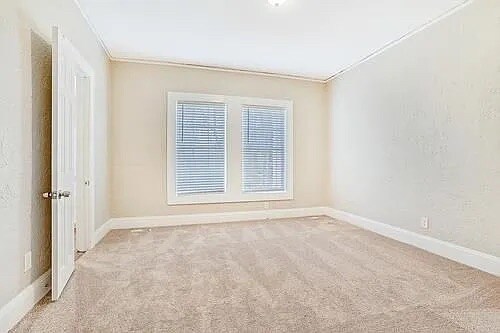 Building Photo - Room in House on Hutchens Rd SE