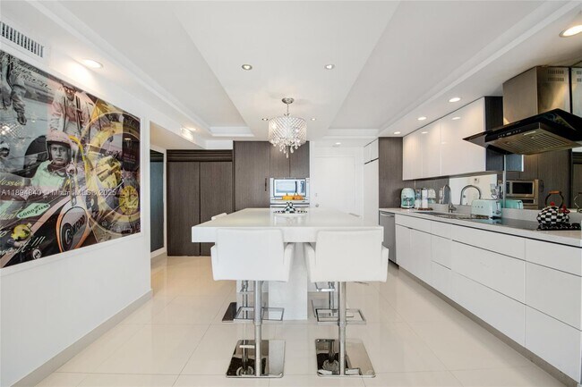 Building Photo - 401 Ocean Dr