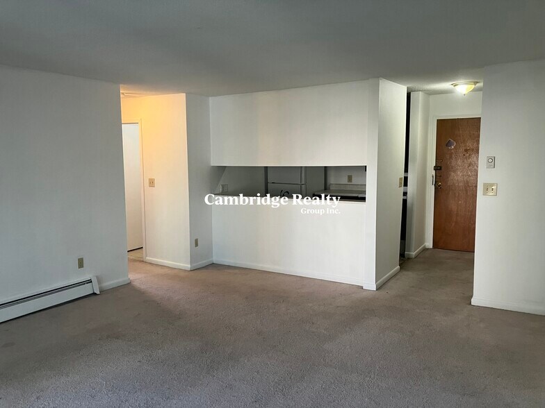 Primary Photo - 42 Belmont St