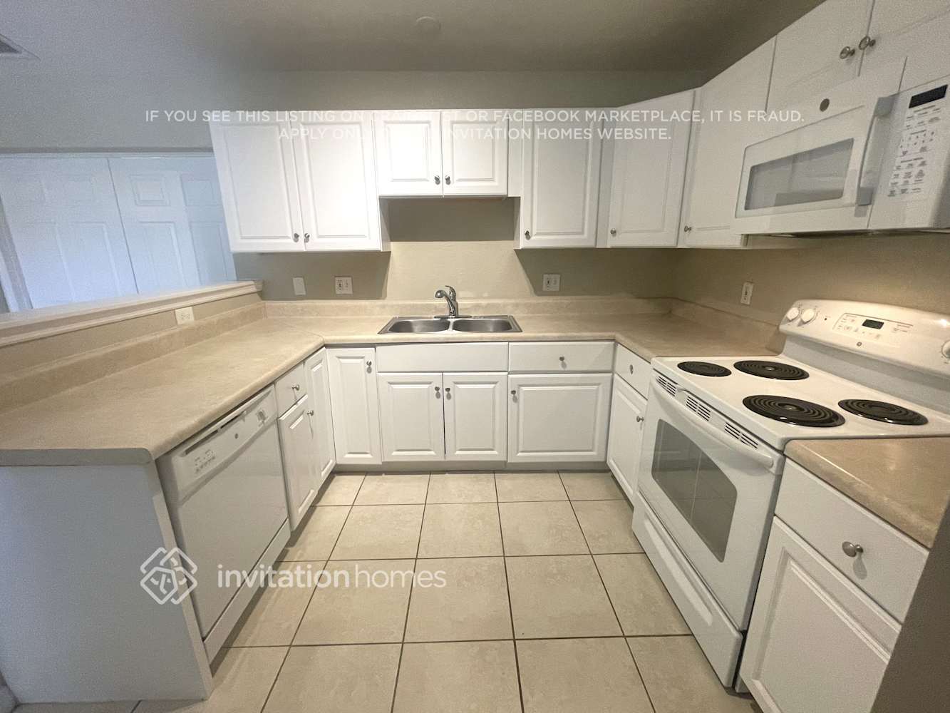 Building Photo - 2252 S Chamberlain Blvd