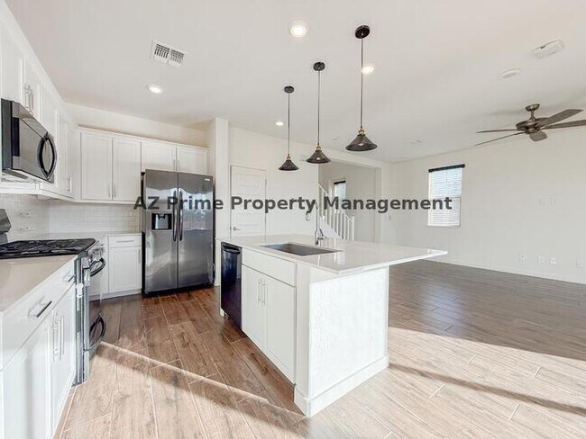 Building Photo - 920 E Anderson Ave